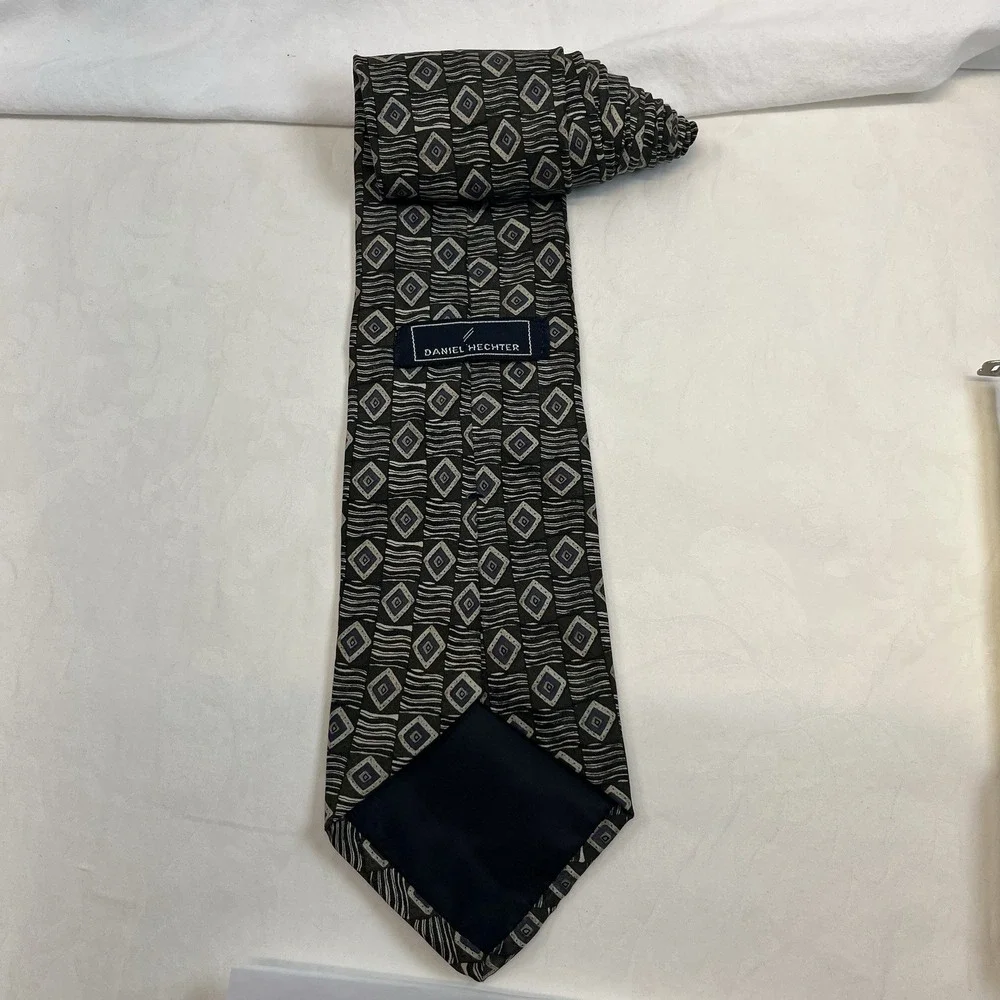 Daniel‎ Hechter Men's Patterned Silk Vintage  Neck Tie 57